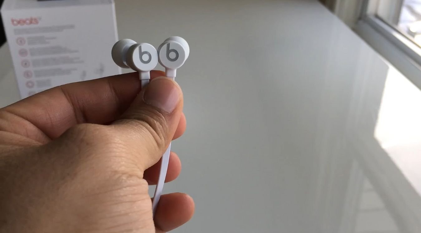 Beats x light online flashing red and white