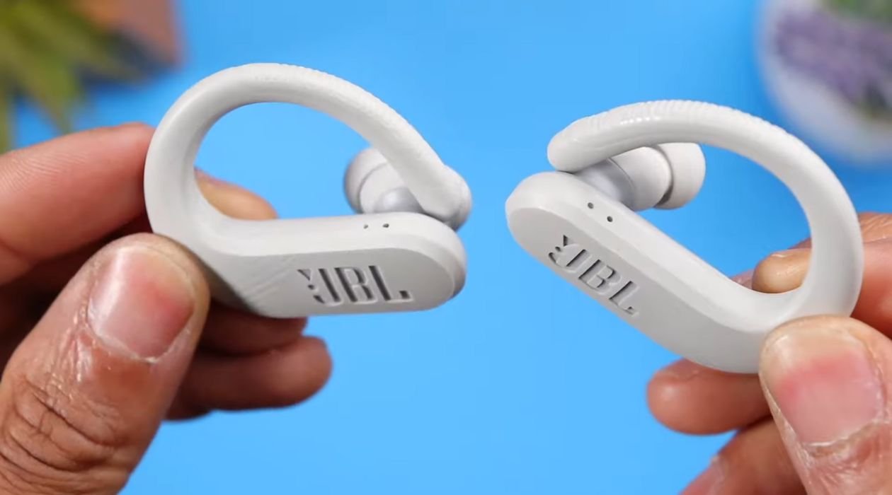 Bluetooth earbuds best sale only one working