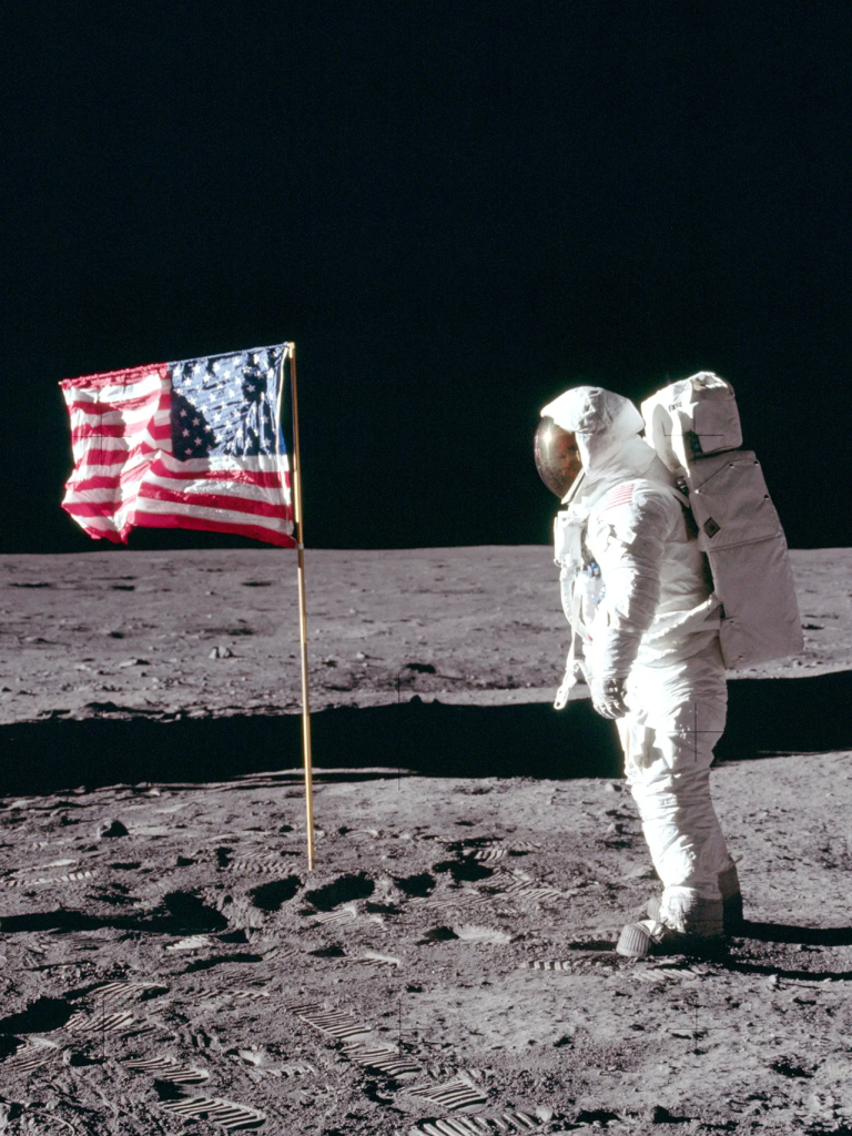 Debunking Moon Landing Conspiracy Theories with Simple Science