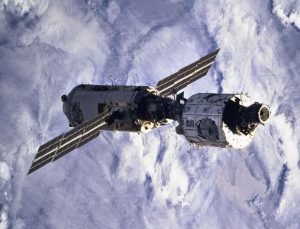 Critical Leaks on the Space Station Worsen, But There's No Plan to Stop Them