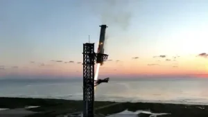 SpaceX Just Caught Its Starship Booster With Giant "Chopsticks" Arms in a Recent Test