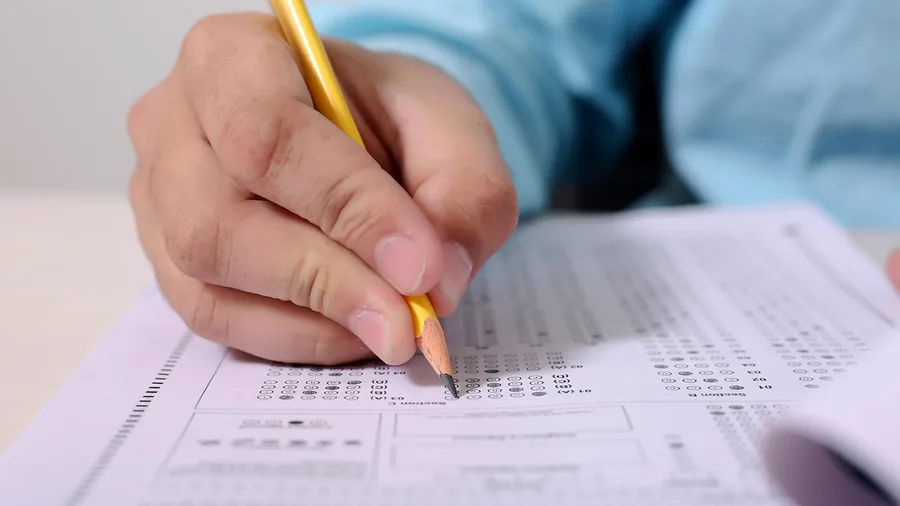The Mini-Comprehension Test Builder