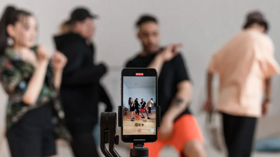 Short vertical video editing for local businesses