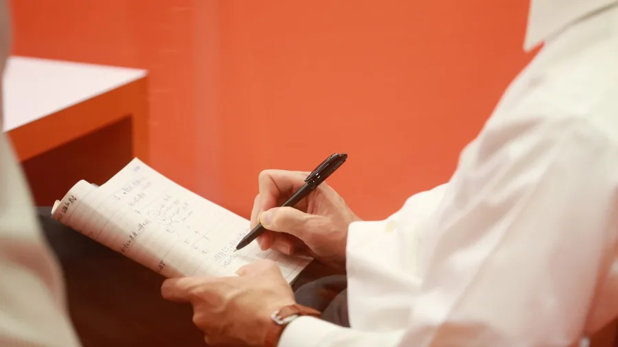 Meeting-Notes and Follow-Up Service